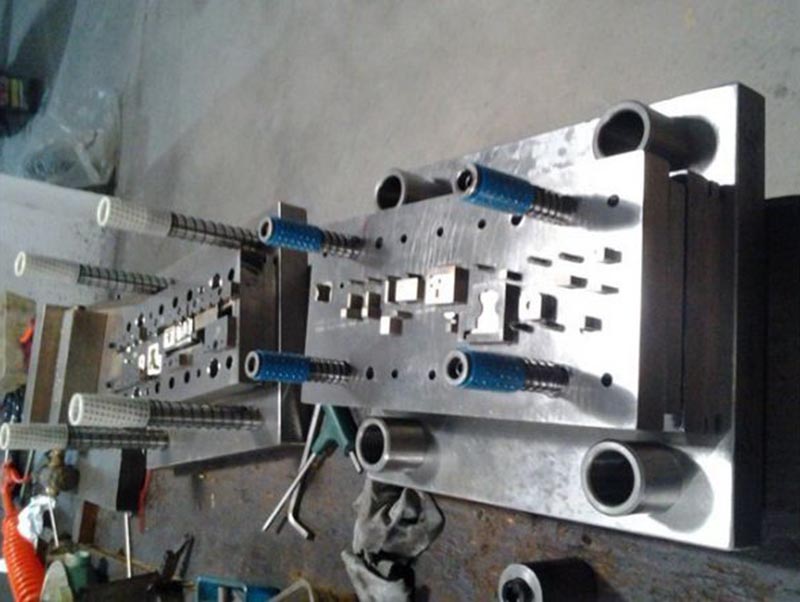 瑶海模具制造-12