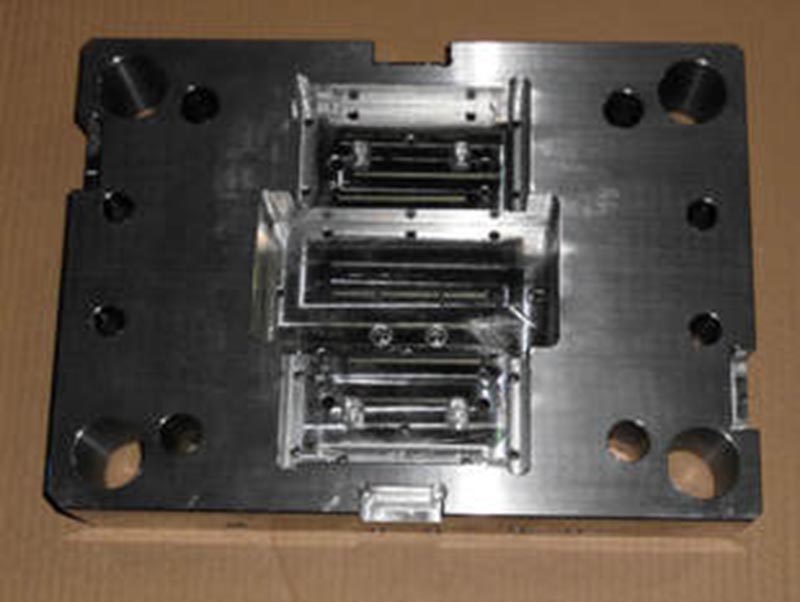 瑶海精密塑料模-06